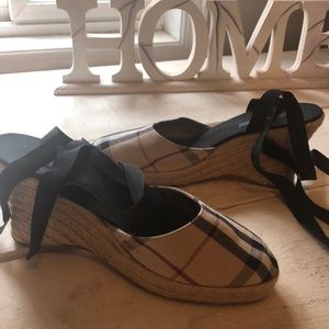 Burberry Espadrilles size 8